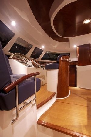 �������� ��������� Fountaine-Pajot Cumberland 44