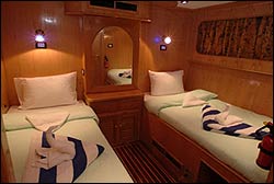 M/Y Blue Waves