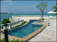 ����� ������� (Camelot Hotel)