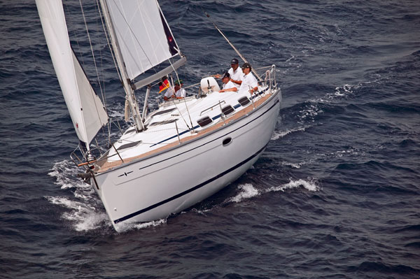 Парусная яхта Bavaria 33